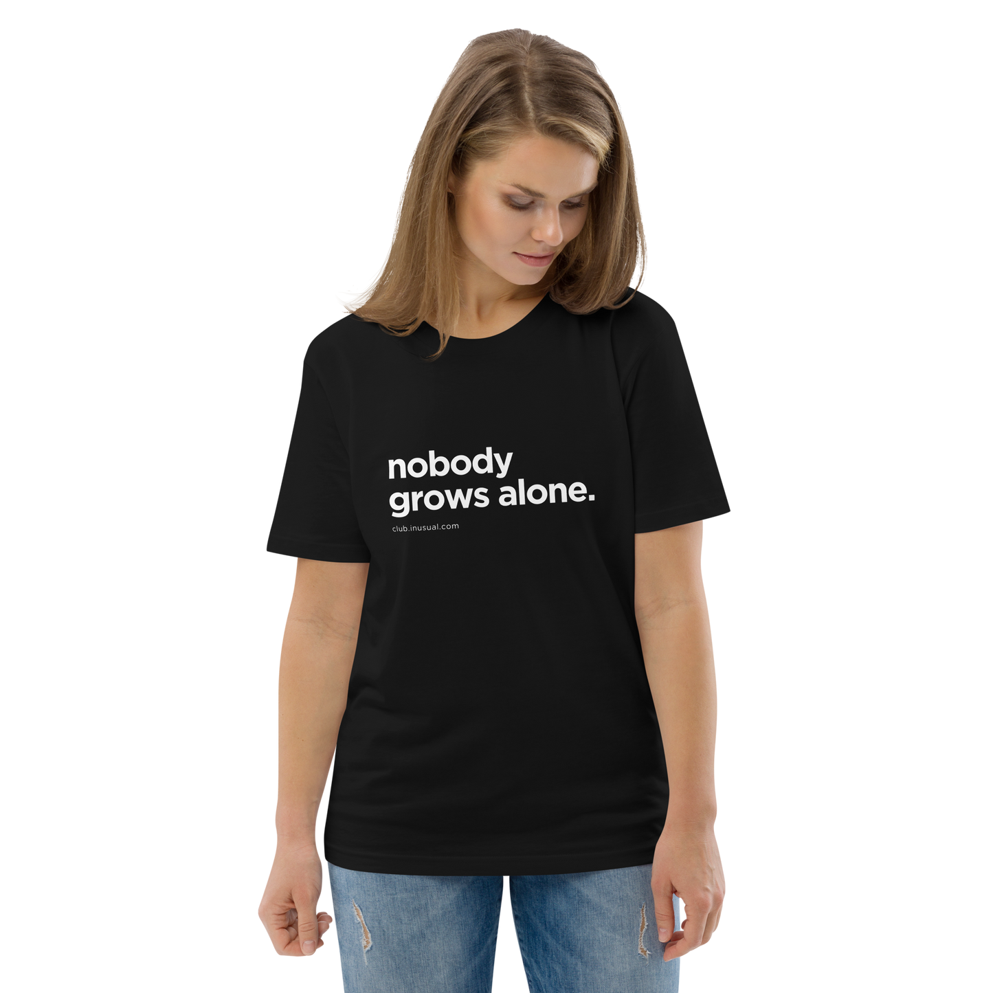 Camiseta Nobody grows alone. Negra