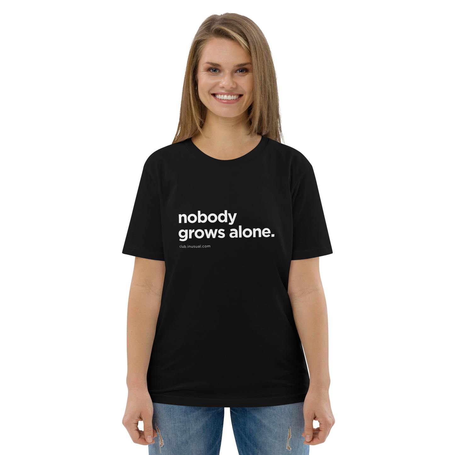 Camiseta Nobody grows alone. Negra