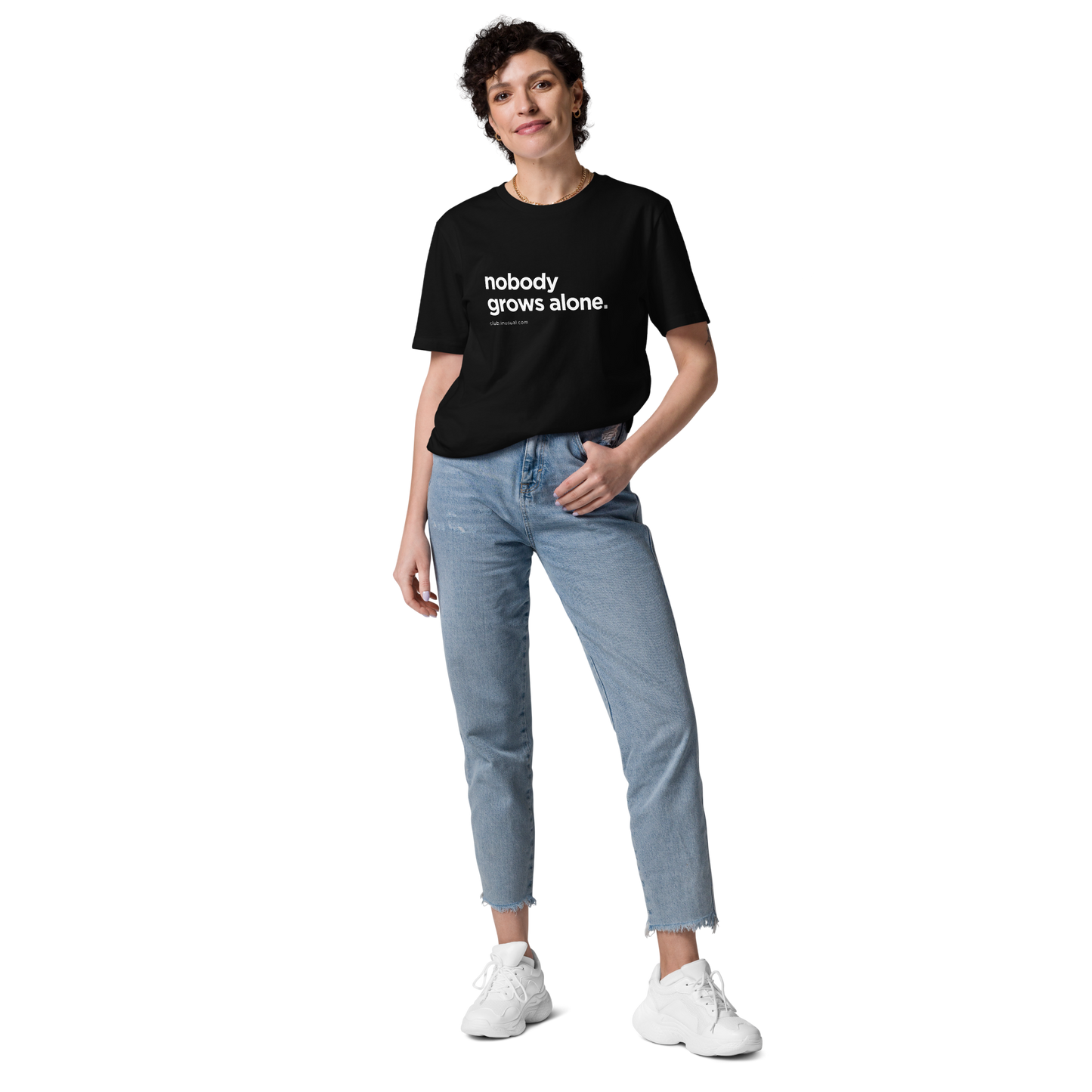 Camiseta Nobody grows alone. Negra