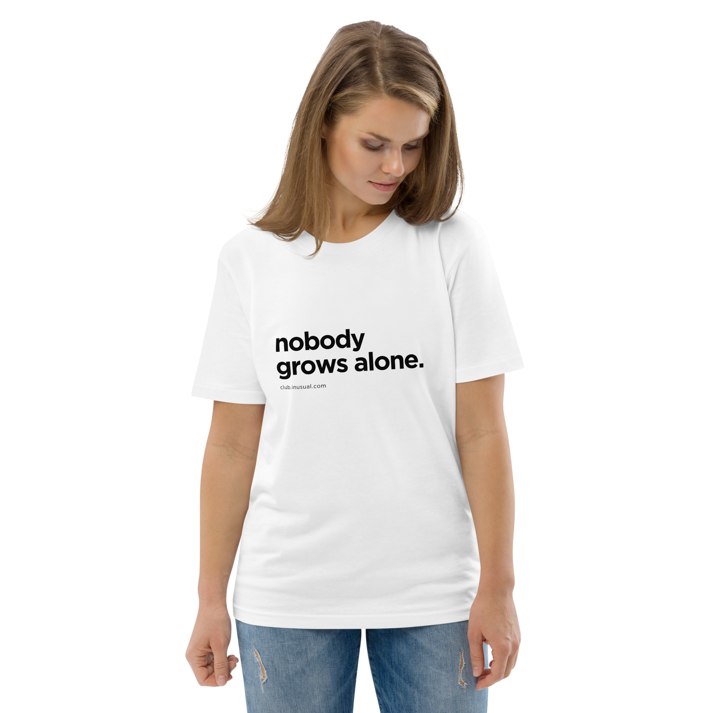 Camiseta Nobody grows alone. Blanca